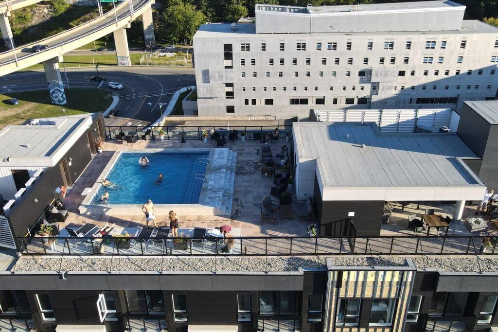 Condo Chic, Centre-Ville Piscine, Terrasse, Gym Québec Kültér fotó